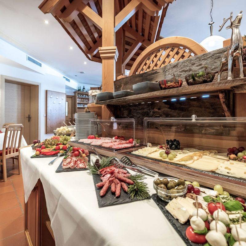 Obertauern Restaurant breakfast